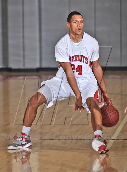 Thumbnail 3 in Loyola vs. Madison-Ridgeland Academy (MaxPreps Holiday Classic) photogallery.