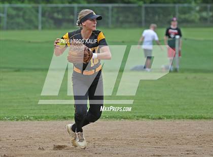Thumbnail 2 in E.O. Smith/Tolland vs  Amity Regional (CIAC Class LL Quarterfinal) photogallery.