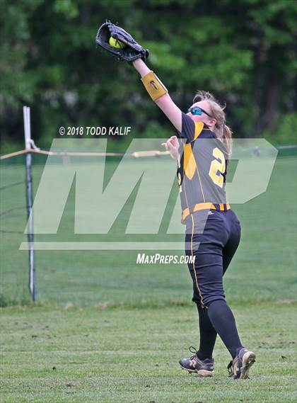 Thumbnail 2 in E.O. Smith/Tolland vs  Amity Regional (CIAC Class LL Quarterfinal) photogallery.