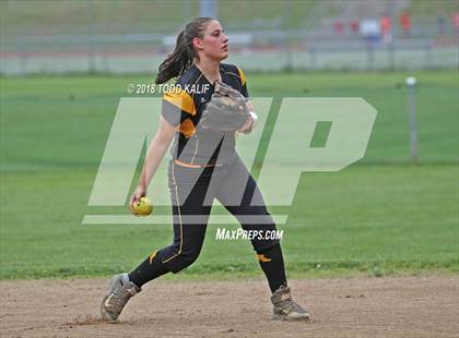 Thumbnail 2 in E.O. Smith/Tolland vs  Amity Regional (CIAC Class LL Quarterfinal) photogallery.