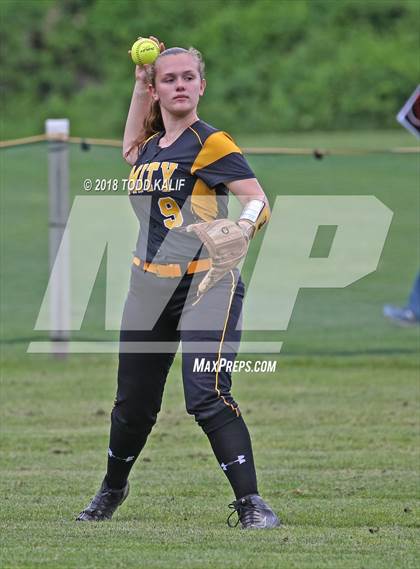 Thumbnail 1 in E.O. Smith/Tolland vs  Amity Regional (CIAC Class LL Quarterfinal) photogallery.