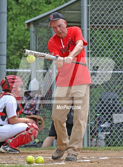 Thumbnail 2 in E.O. Smith/Tolland vs  Amity Regional (CIAC Class LL Quarterfinal) photogallery.