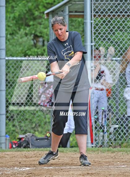 Thumbnail 1 in E.O. Smith/Tolland vs  Amity Regional (CIAC Class LL Quarterfinal) photogallery.