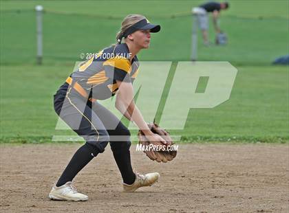 Thumbnail 1 in E.O. Smith/Tolland vs  Amity Regional (CIAC Class LL Quarterfinal) photogallery.
