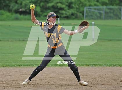 Thumbnail 3 in E.O. Smith/Tolland vs  Amity Regional (CIAC Class LL Quarterfinal) photogallery.