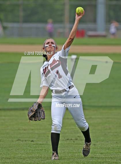 Thumbnail 3 in E.O. Smith/Tolland vs  Amity Regional (CIAC Class LL Quarterfinal) photogallery.