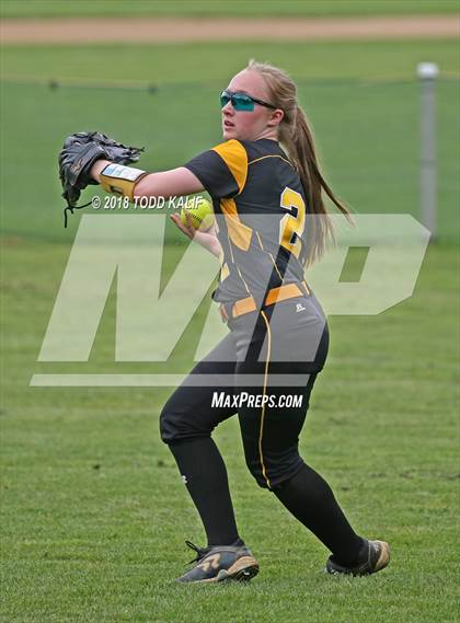 Thumbnail 1 in E.O. Smith/Tolland vs  Amity Regional (CIAC Class LL Quarterfinal) photogallery.
