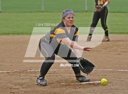 Thumbnail 2 in E.O. Smith/Tolland vs  Amity Regional (CIAC Class LL Quarterfinal) photogallery.