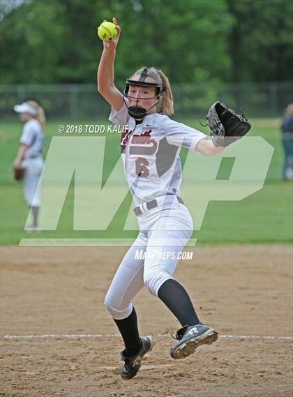 Thumbnail 3 in E.O. Smith/Tolland vs  Amity Regional (CIAC Class LL Quarterfinal) photogallery.