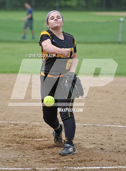 Thumbnail 3 in E.O. Smith/Tolland vs  Amity Regional (CIAC Class LL Quarterfinal) photogallery.