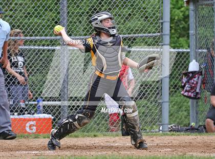 Thumbnail 2 in E.O. Smith/Tolland vs  Amity Regional (CIAC Class LL Quarterfinal) photogallery.