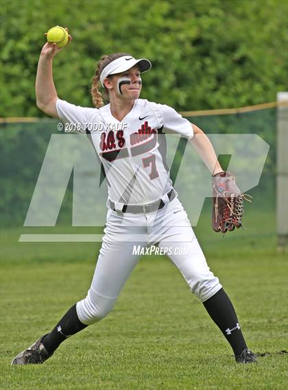 Thumbnail 2 in E.O. Smith/Tolland vs  Amity Regional (CIAC Class LL Quarterfinal) photogallery.