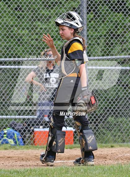 Thumbnail 3 in E.O. Smith/Tolland vs  Amity Regional (CIAC Class LL Quarterfinal) photogallery.