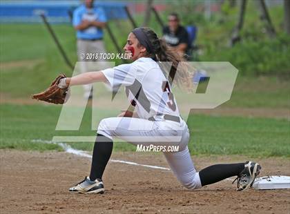 Thumbnail 3 in E.O. Smith/Tolland vs  Amity Regional (CIAC Class LL Quarterfinal) photogallery.