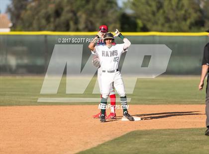 Thumbnail 1 in Great Oak @ Murrieta Mesa photogallery.