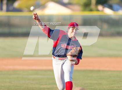 Thumbnail 1 in Great Oak @ Murrieta Mesa photogallery.