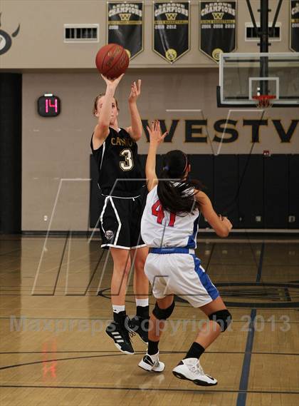 Thumbnail 1 in Canyon vs. Los Alamitos (So Cal Holiday Classic) photogallery.