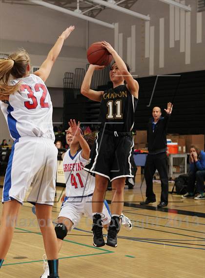 Thumbnail 2 in Canyon vs. Los Alamitos (So Cal Holiday Classic) photogallery.
