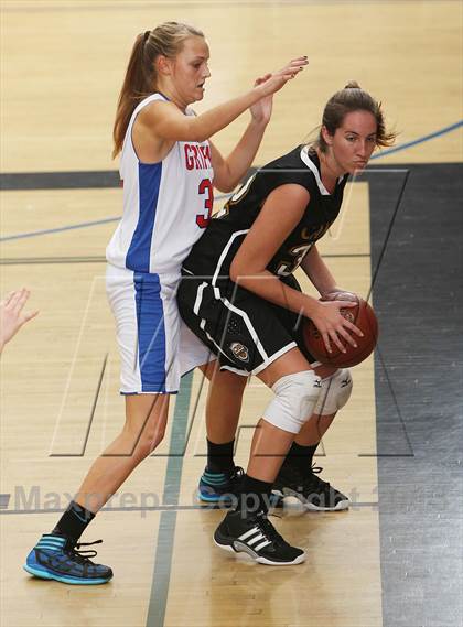 Thumbnail 2 in Canyon vs. Los Alamitos (So Cal Holiday Classic) photogallery.