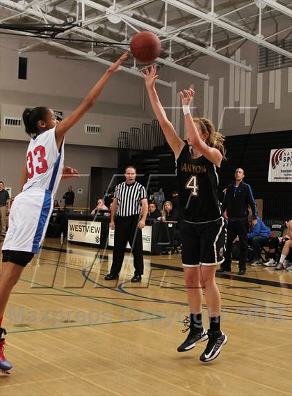 Thumbnail 1 in Canyon vs. Los Alamitos (So Cal Holiday Classic) photogallery.