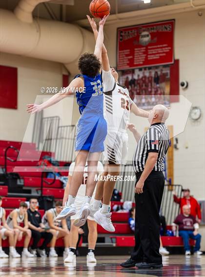 Thumbnail 2 in Warren vs. Nelsonville-York photogallery.