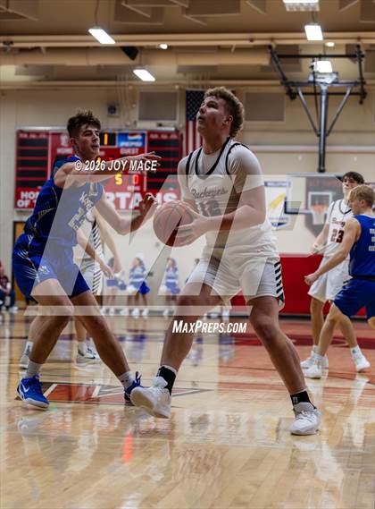 Thumbnail 1 in Warren vs. Nelsonville-York photogallery.