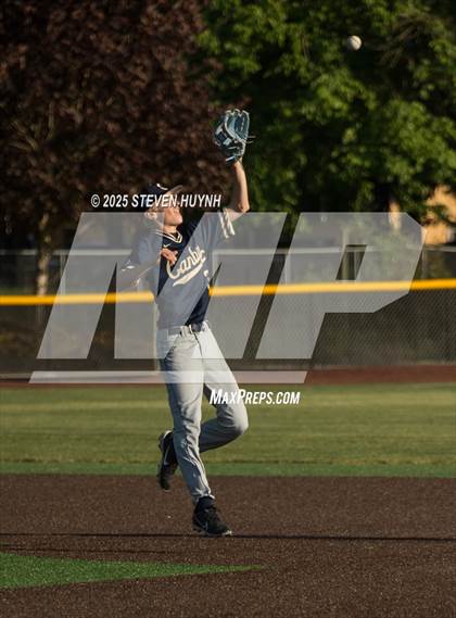 Thumbnail 1 in La Salle @ Canby photogallery.