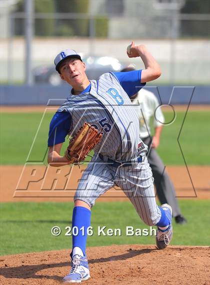 Thumbnail 1 in Camarillo @ Burbank photogallery.