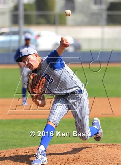 Thumbnail 3 in Camarillo @ Burbank photogallery.