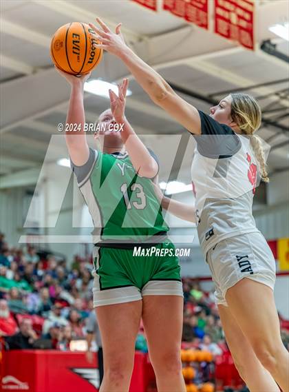 Thumbnail 3 in Yellville-Summit @ Flippin photogallery.