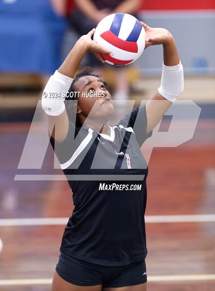 Thumbnail 1 in Antioch @ Overton photogallery.