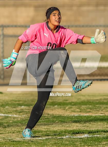Thumbnail 2 in Arroyo vs Temple City photogallery.
