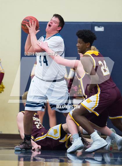 Thumbnail 1 in Valor Christian vs. Windsor (CHSAA 5A 1st Round) photogallery.