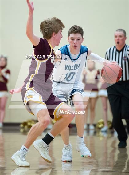 Thumbnail 3 in Valor Christian vs. Windsor (CHSAA 5A 1st Round) photogallery.