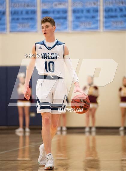 Thumbnail 2 in Valor Christian vs. Windsor (CHSAA 5A 1st Round) photogallery.