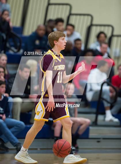 Thumbnail 1 in Valor Christian vs. Windsor (CHSAA 5A 1st Round) photogallery.