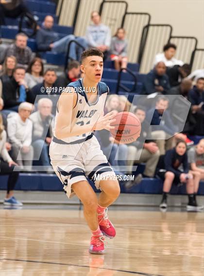 Thumbnail 3 in Valor Christian vs. Windsor (CHSAA 5A 1st Round) photogallery.