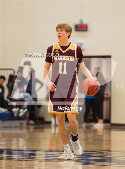 Thumbnail 3 in Valor Christian vs. Windsor (CHSAA 5A 1st Round) photogallery.