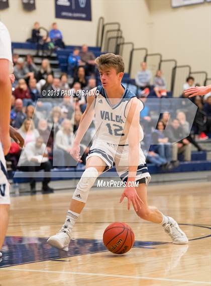 Thumbnail 3 in Valor Christian vs. Windsor (CHSAA 5A 1st Round) photogallery.
