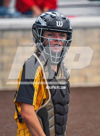 Thumbnail 3 in Lake Belton vs Liberty (UIL 4A Regional Playoff) photogallery.