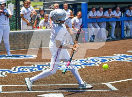 Thumbnail 3 in Lake Belton vs Liberty (UIL 4A Regional Playoff) photogallery.