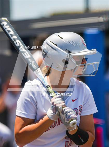 Thumbnail 1 in Lake Belton vs Liberty (UIL 4A Regional Playoff) photogallery.