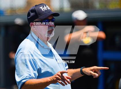 Thumbnail 1 in Lake Belton vs Liberty (UIL 4A Regional Playoff) photogallery.