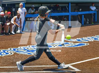 Thumbnail 2 in Lake Belton vs Liberty (UIL 4A Regional Playoff) photogallery.