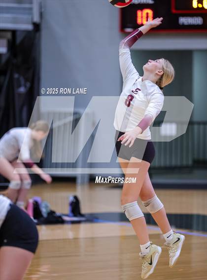 Thumbnail 1 in Edmond Memorial @ Mustang photogallery.