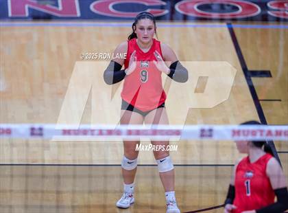 Thumbnail 3 in Edmond Memorial @ Mustang photogallery.