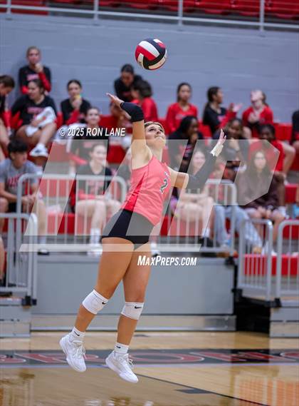 Thumbnail 3 in Edmond Memorial @ Mustang photogallery.