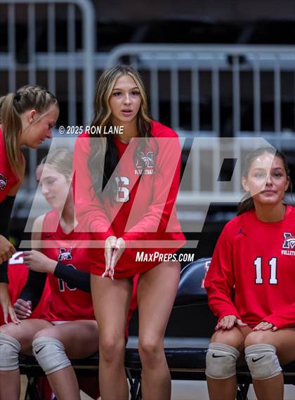 Thumbnail 1 in Edmond Memorial @ Mustang photogallery.