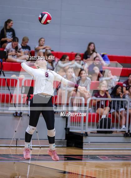 Thumbnail 2 in Edmond Memorial @ Mustang photogallery.