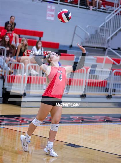 Thumbnail 1 in Edmond Memorial @ Mustang photogallery.